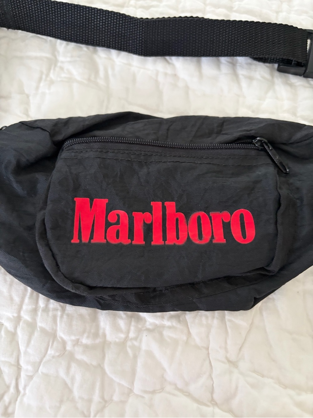 Vintage Marlboro black mini fanny pack belt bag - Picture 2 of 6